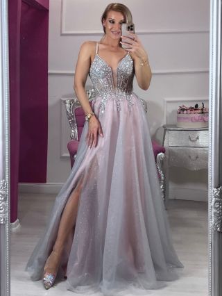 🩶🩷In love🩶🩷 Nora Dresses Nové Zámky - Pdodzamska 28 #️⃣ #princessdress #luxurydress #sparkle #ballgown #eveningdress...